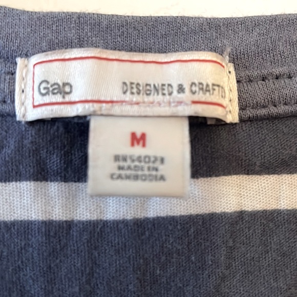 GAP T-shirt - Picture 2 of 4